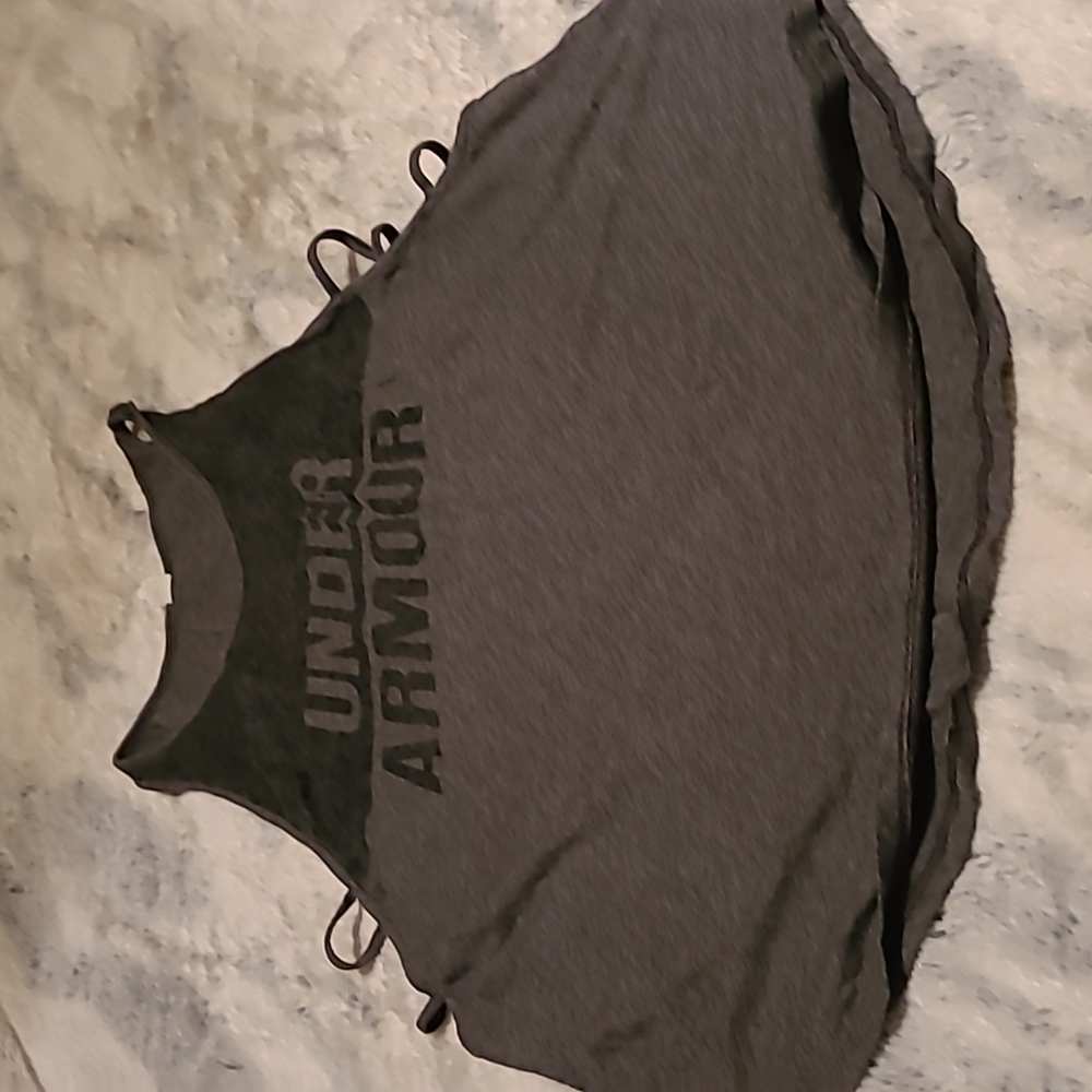 Under armour tank